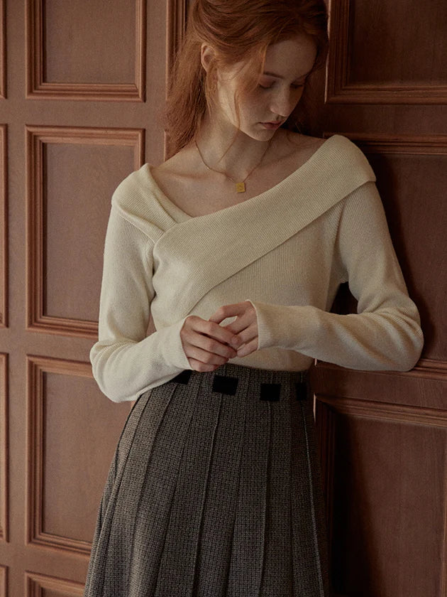 Elegant Off-Shoulder Wool Sweater