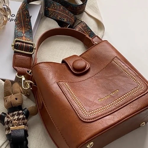 Retro Strap Crossbody Bucket Bag