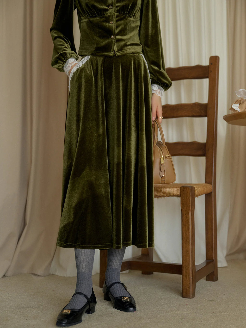 Elegant Green Velvet Flared Skirt