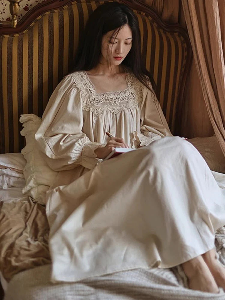 Vintage Cream Lace Collar Nightgown