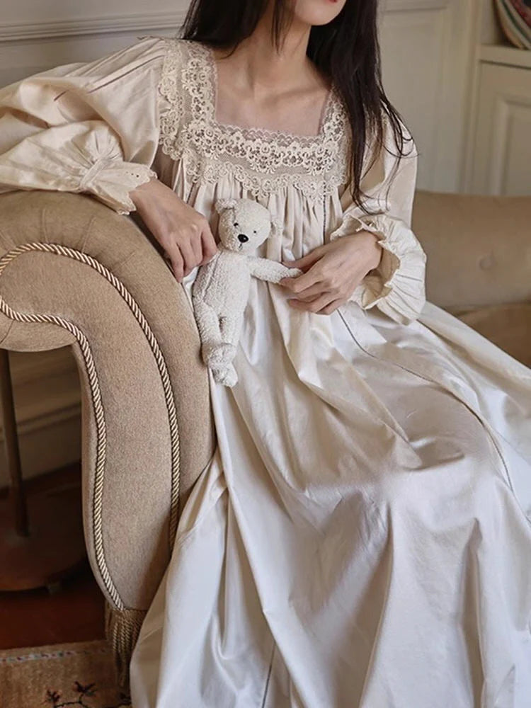 Vintage Cream Lace Collar Nightgown