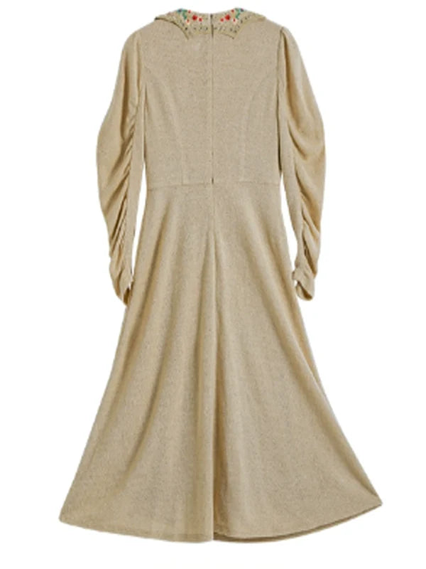 Beige Blossom in Retro Pleats Dress