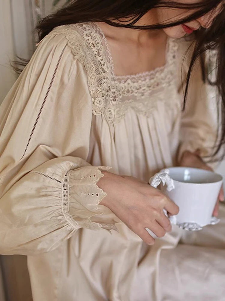 Vintage Cream Lace Collar Nightgown