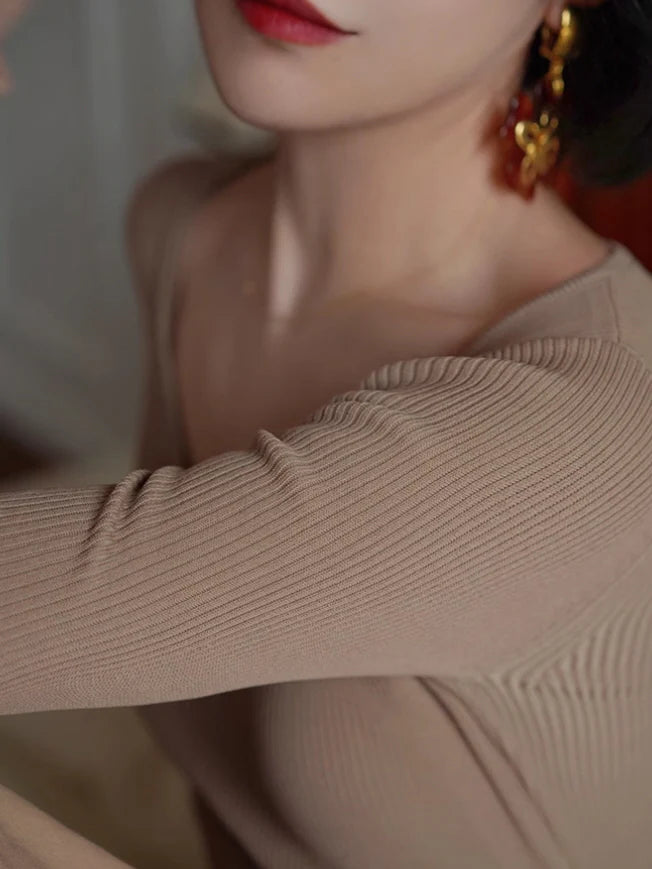 Vintage-Inspired Beige Knit and Chiffon Dress