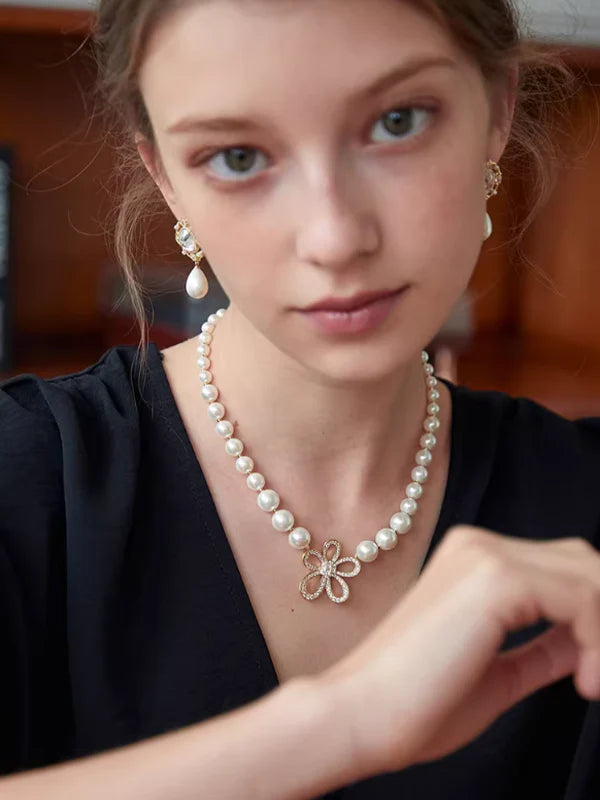 Cubic Flower Pearl Neckless