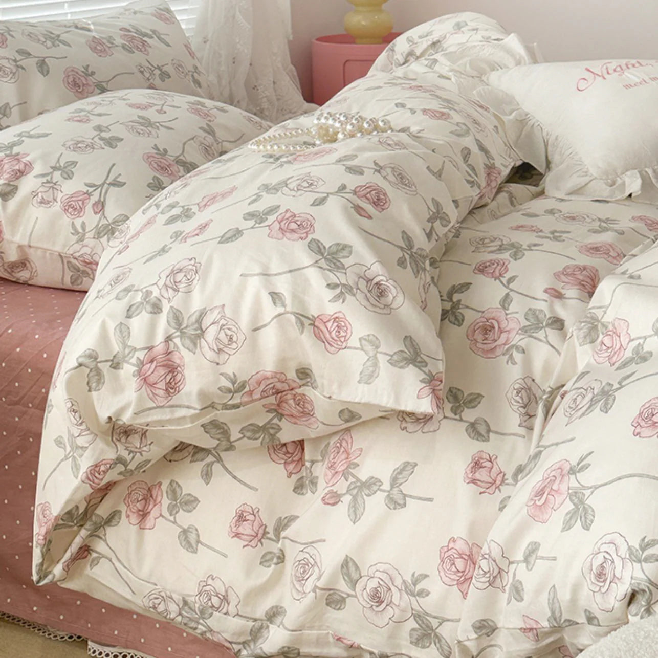 Retro Style Pink Rose Bedding Set