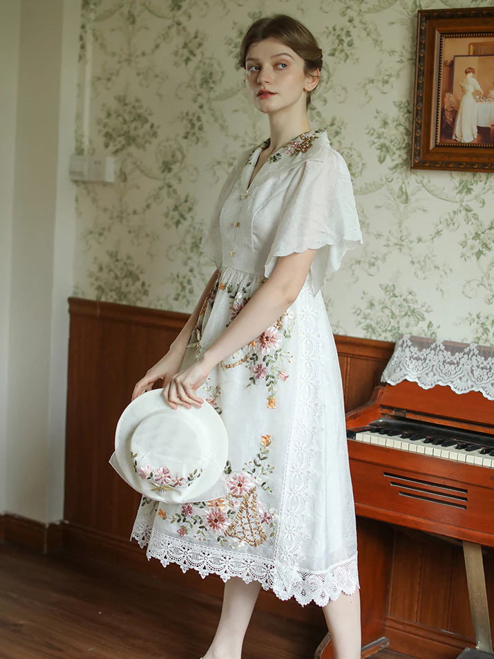 Elizabeth's Retro White Elegance Dress