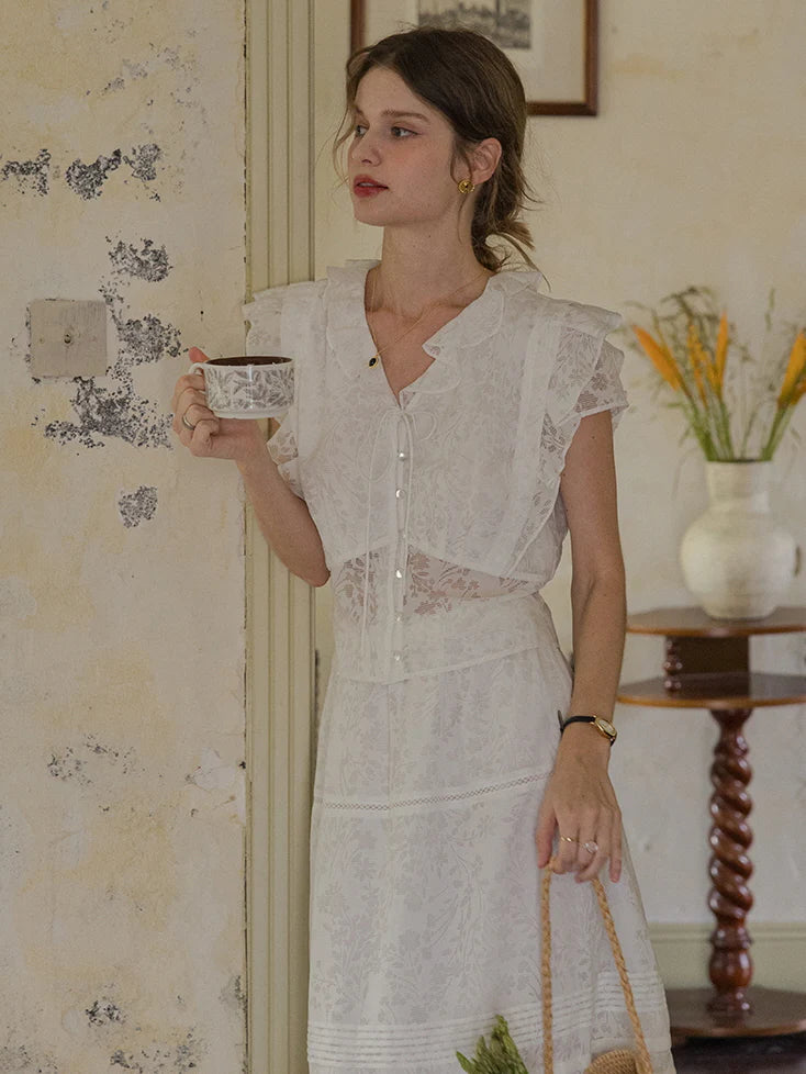 Amelila's Floral Breeze Blouse