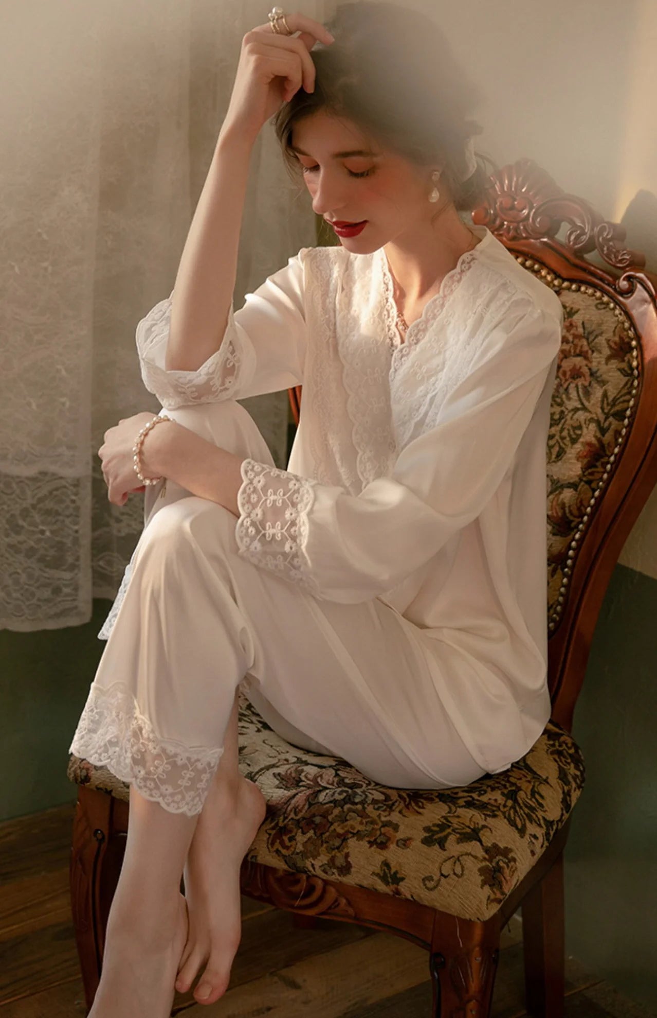 Vintage Elegance White Pajamas Set