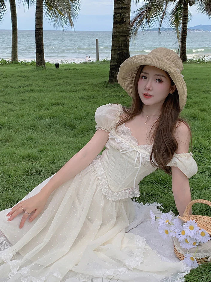 Amelia's Vintage Lace White Dream