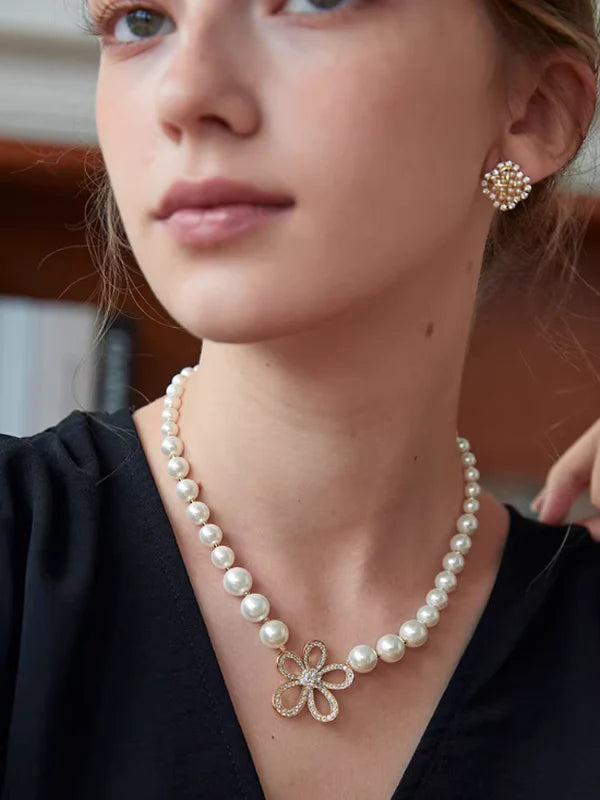 Cubic Flower Pearl Neckless