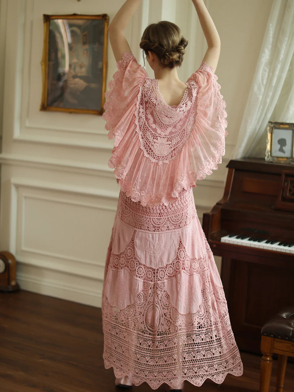 Elizabeth's Retro Pink Elegance Dress