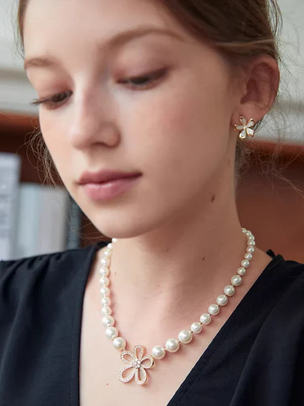 Cubic Flower Pearl Neckless