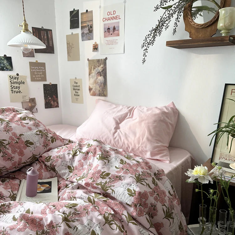 Blossoming Cats Pink Bedding Set