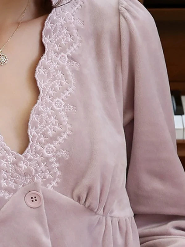 Romantic Wave Embroidery Nightgown