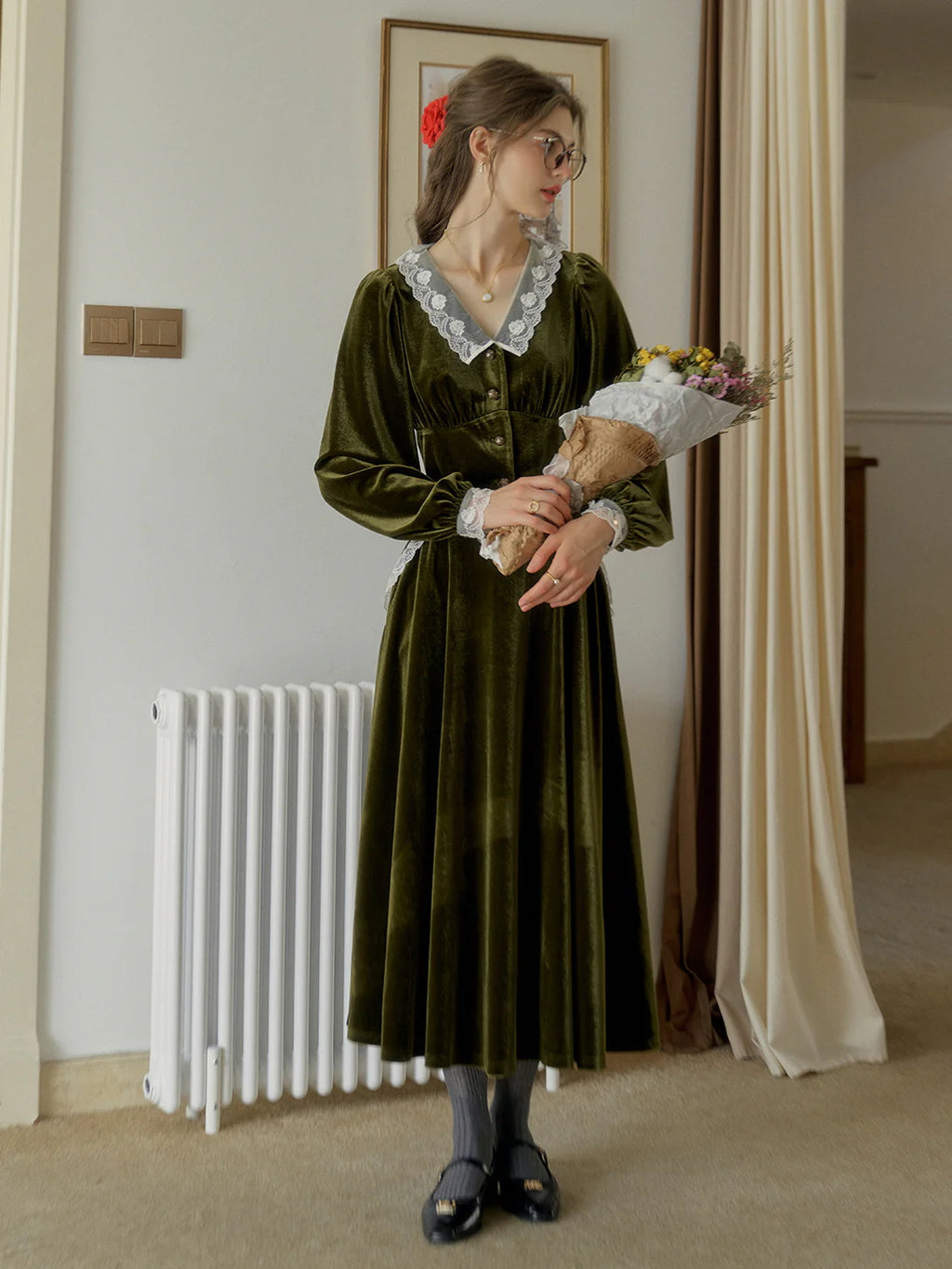 Elegant Green Velvet Flared Skirt