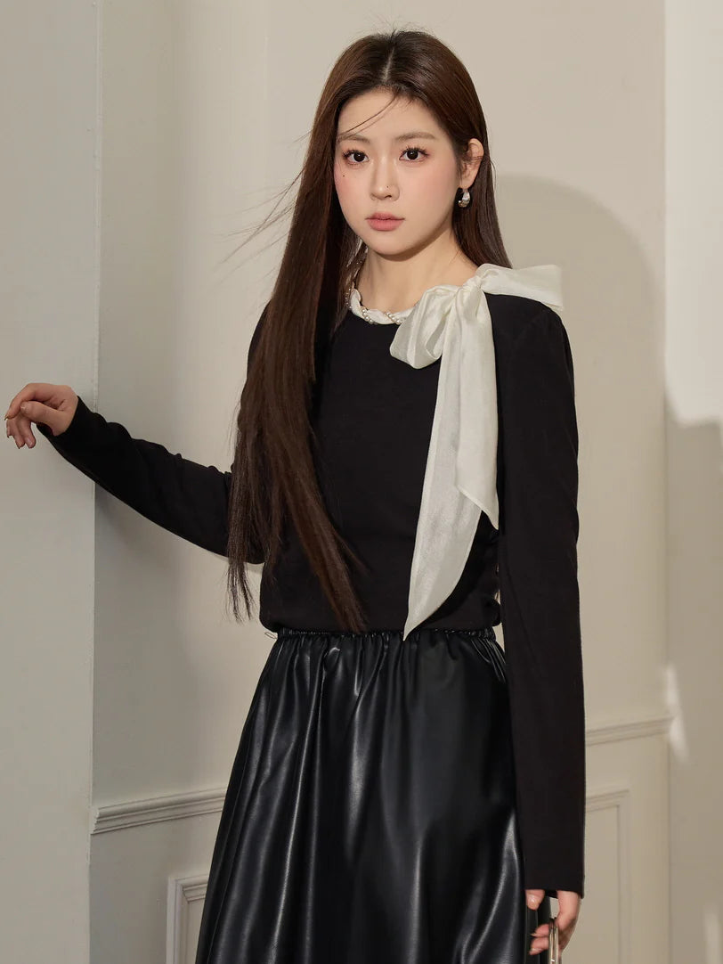 Elegant Pearl-Trimmed Bow Knit Top