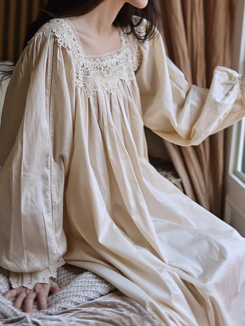 Vintage Cream Lace Collar Nightgown