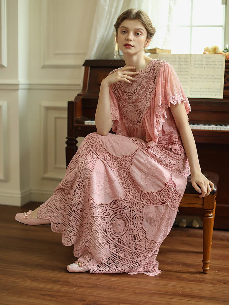 Elizabeth's Retro Pink Elegance Dress