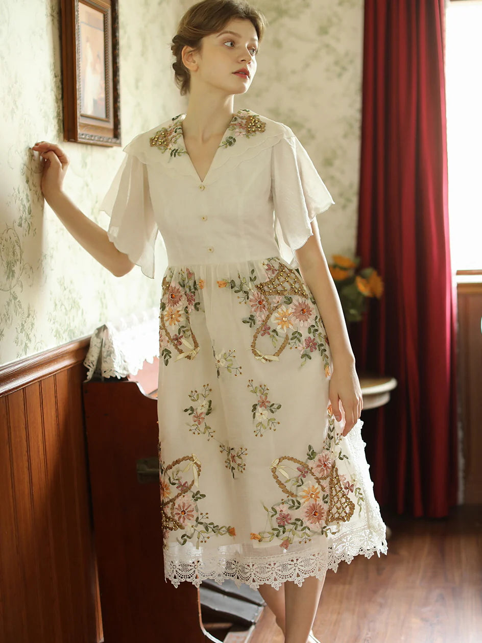 Elizabeth's Retro White Elegance Dress