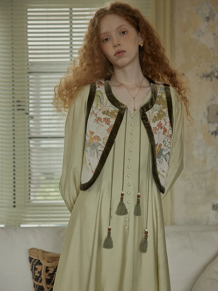 Vintage-Inspired Embroidered Buttoned Dress