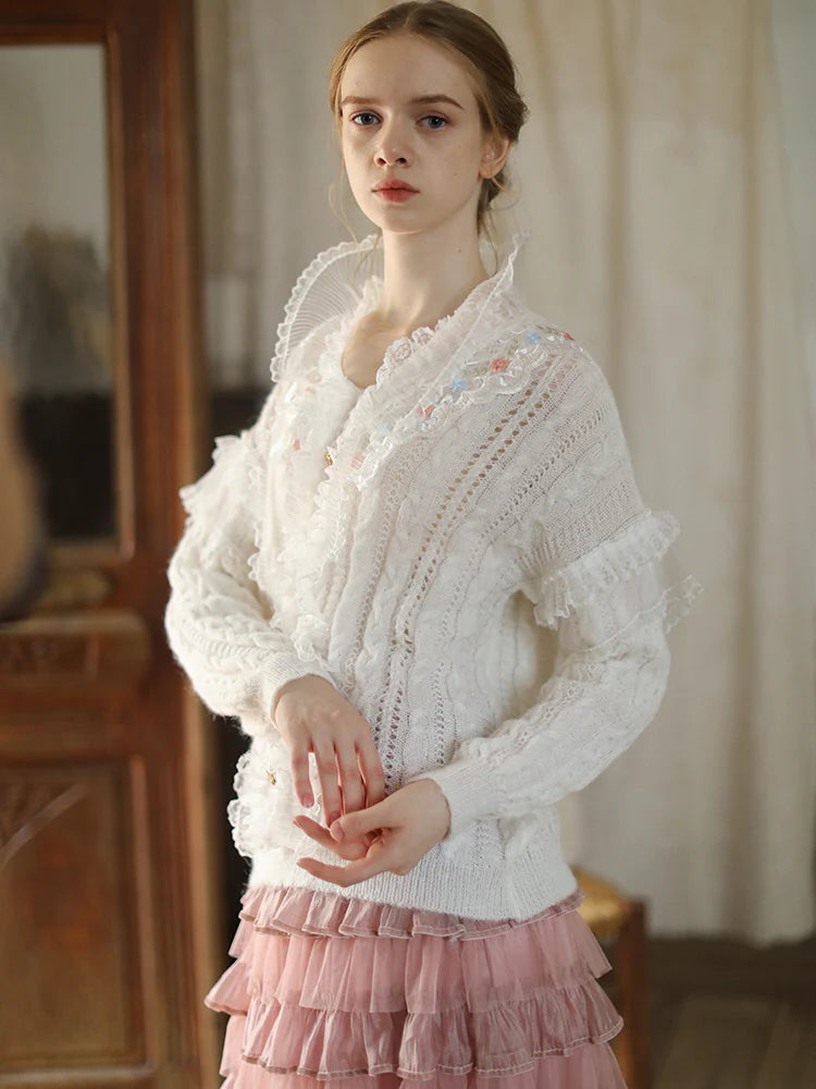 Romantic White Lace-Collared Blouse
