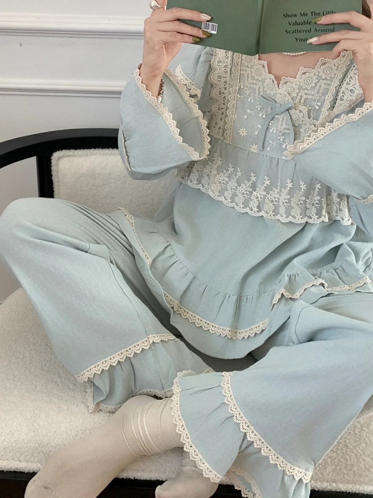 Vintage Lace-Trimmed Cozy Loungewear
