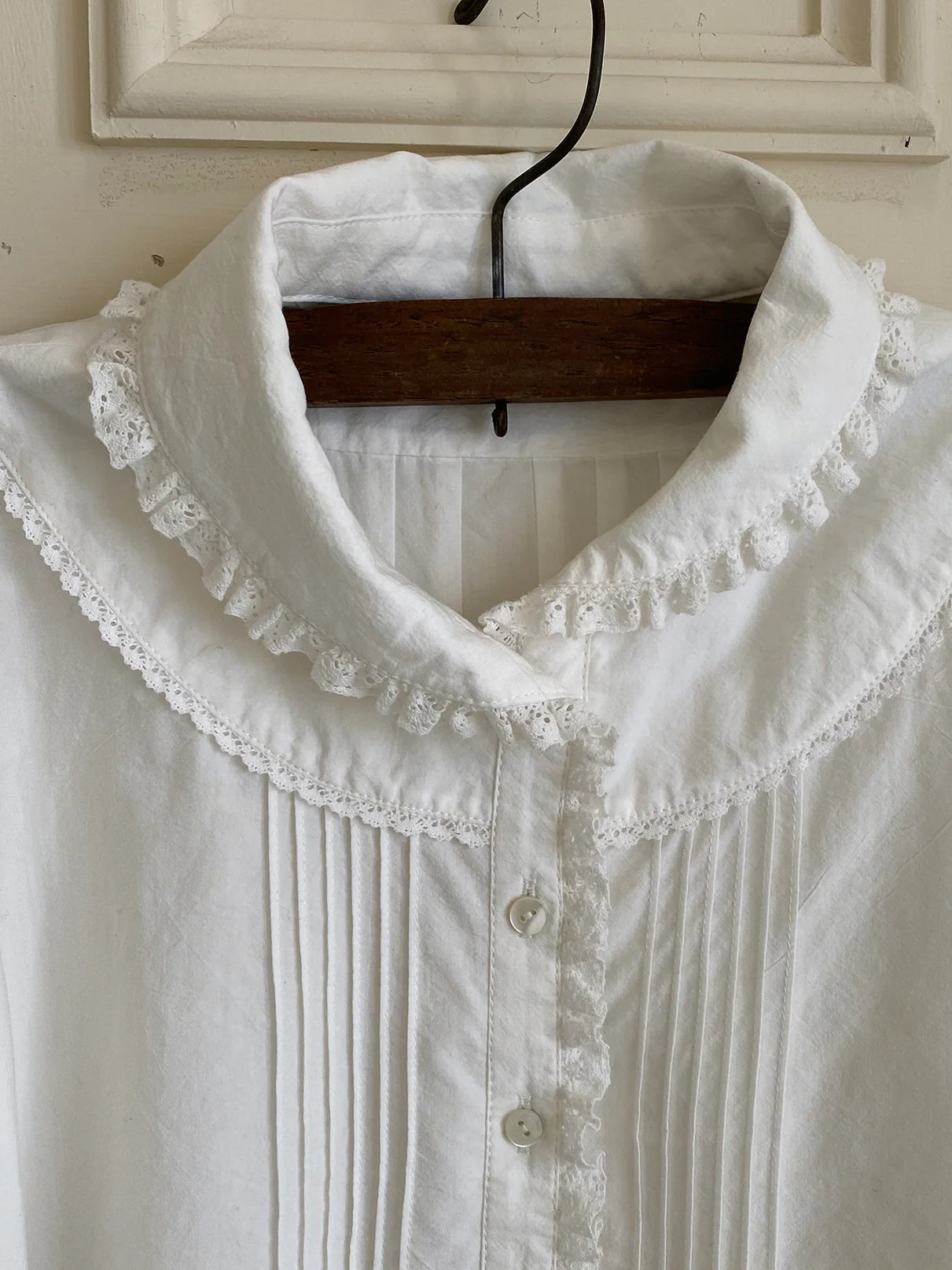 Vintage White Ruffle Collar Blouse