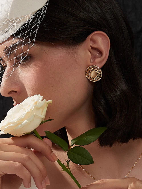 Golden Lattice Vintage Pearl Earrings