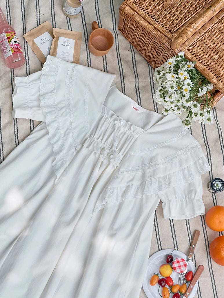 Elizabeth’s Pure Blossom Nightwear