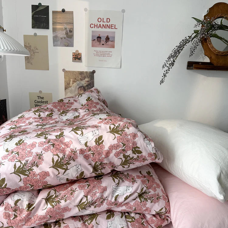 Blossoming Cats Pink Bedding Set