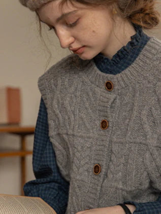 Vintage-Inspired Ruffled Plaid Blouse