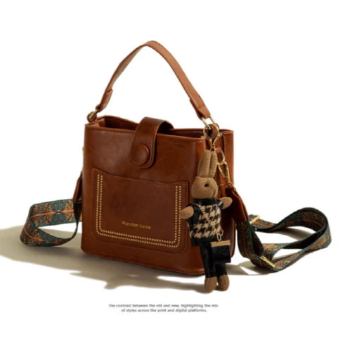 Retro Strap Crossbody Bucket Bag