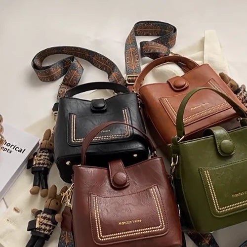 Retro Strap Crossbody Bucket Bag