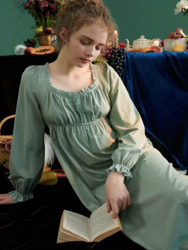 Emerald Elegance Story Nightgown