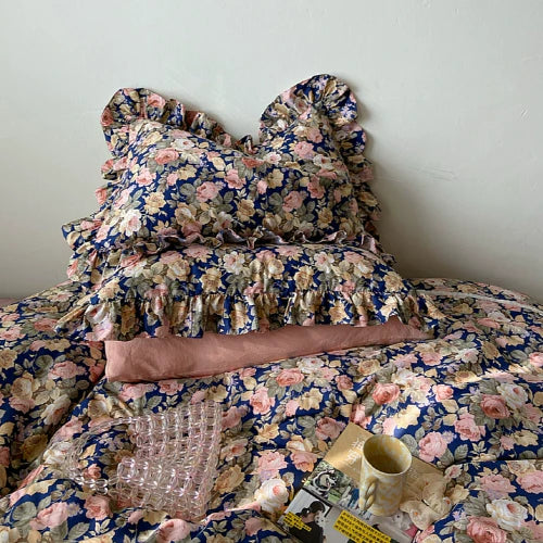 La Vie en Rose Bedding Set