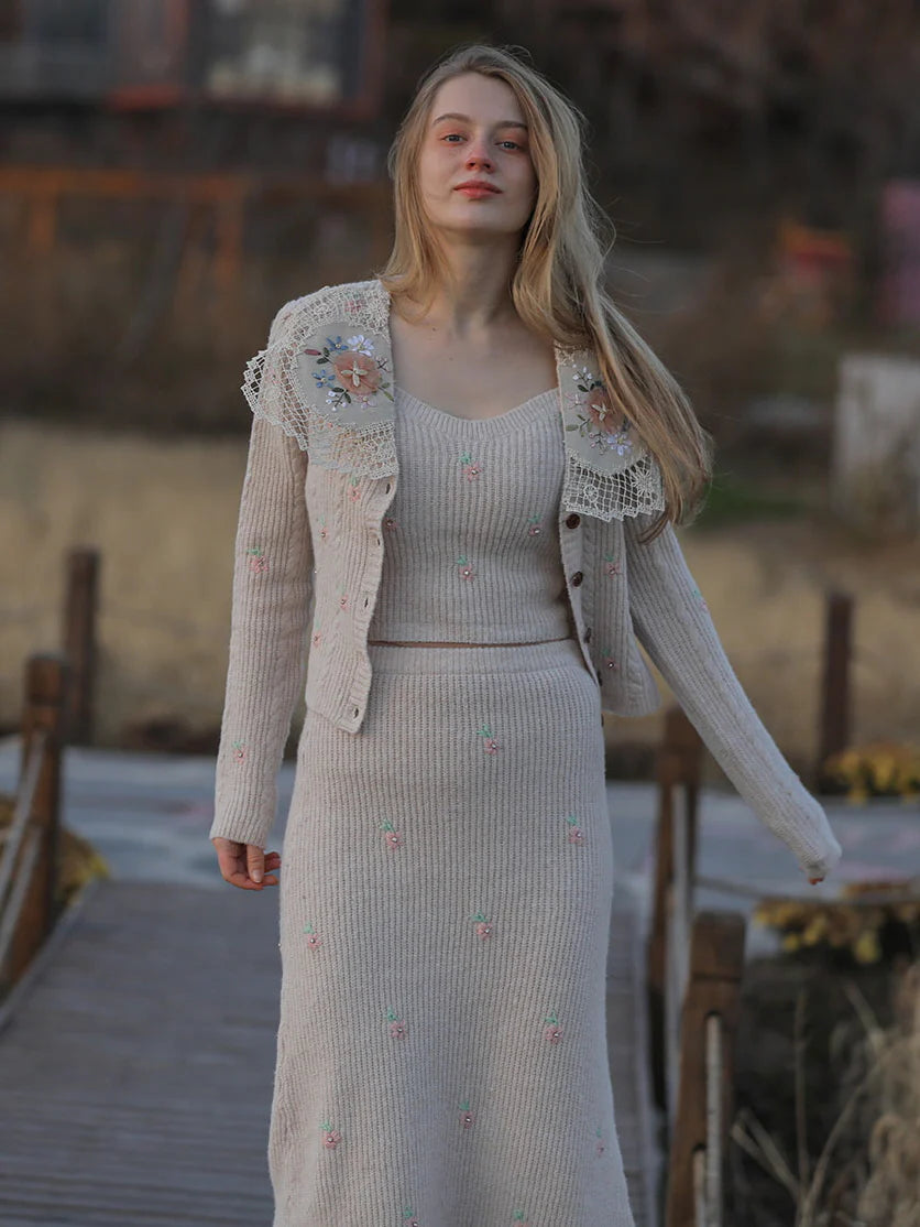 Embroidered Blossom Beige Knit Skirt