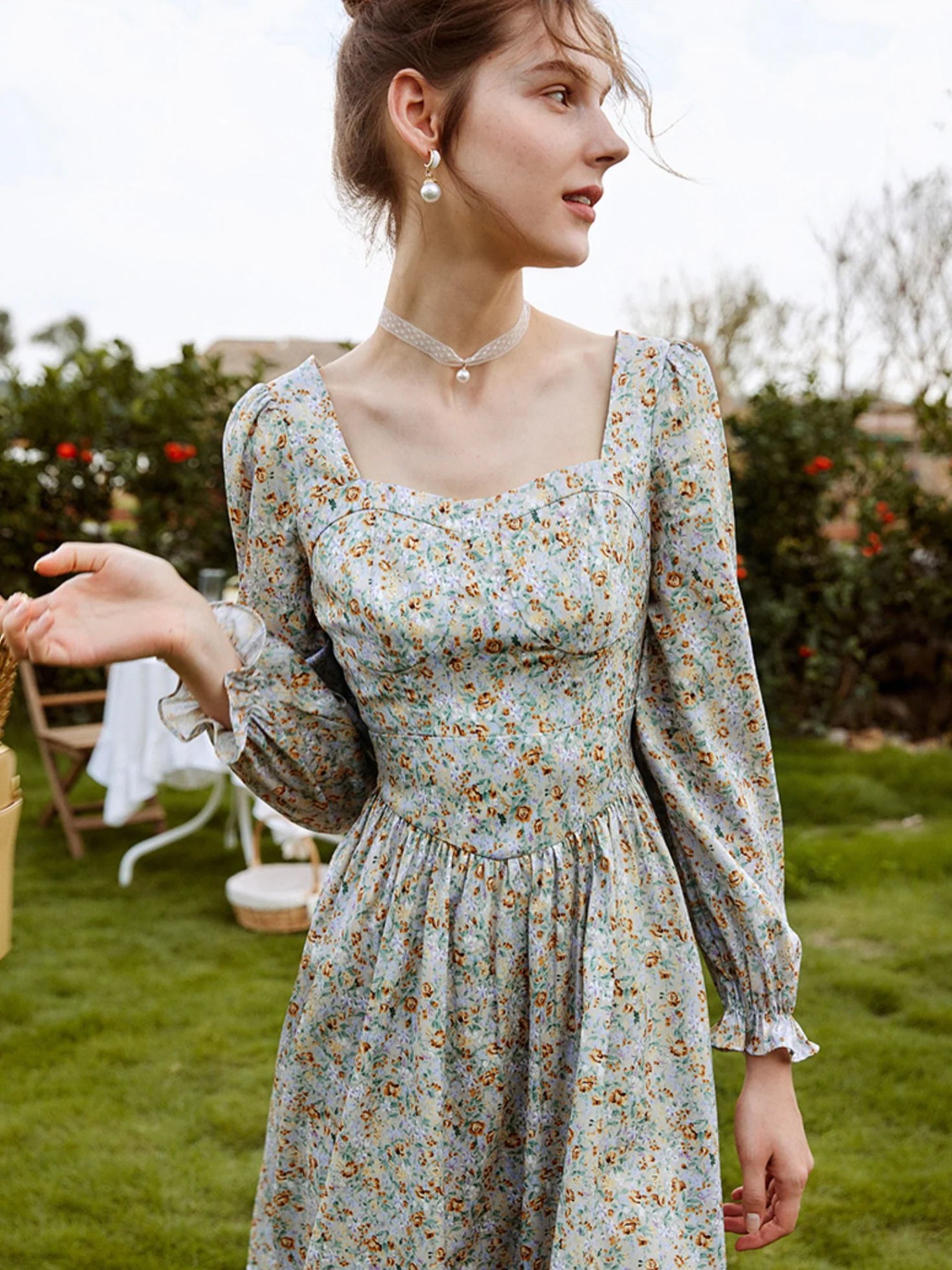 Eleanor's Grey Garden Dress