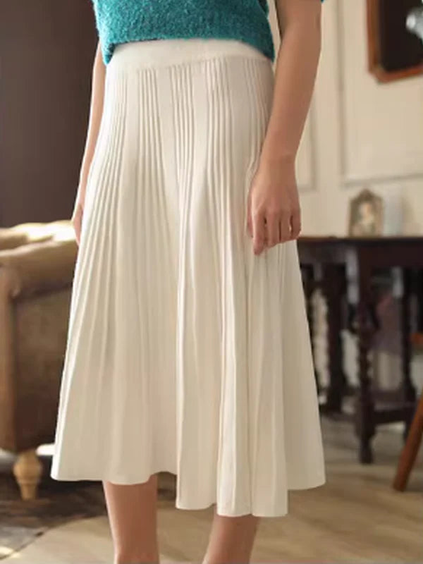 Elegant White Pleated Skirt