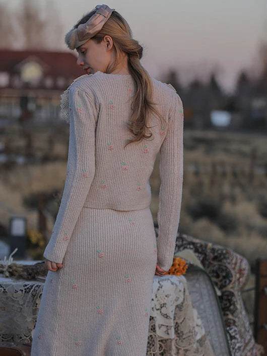 Embroidered Blossom Beige Knit Skirt