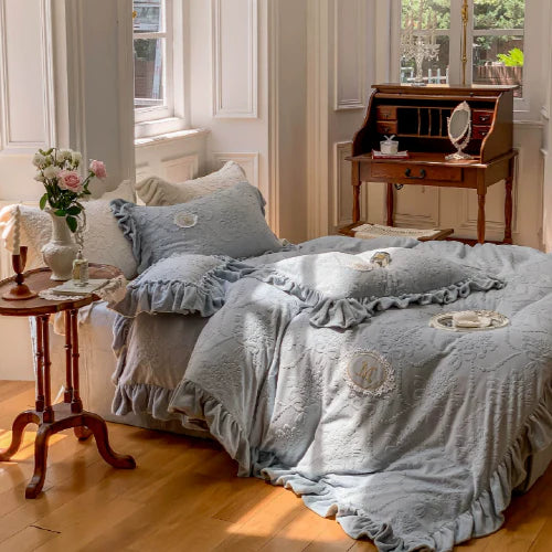 French Palace Velvet Bedding Set