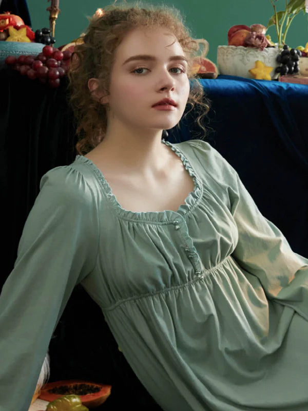 Emerald Elegance Story Nightgown