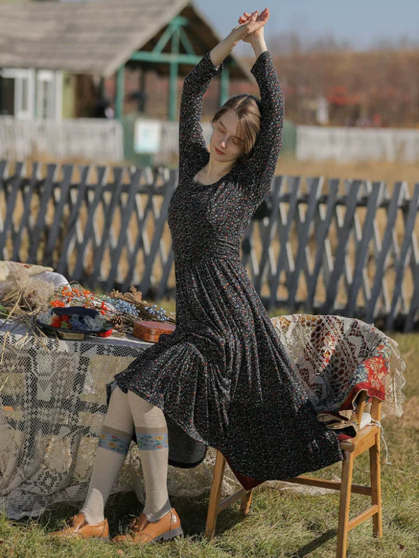 Navy Blossom in Retro Dress