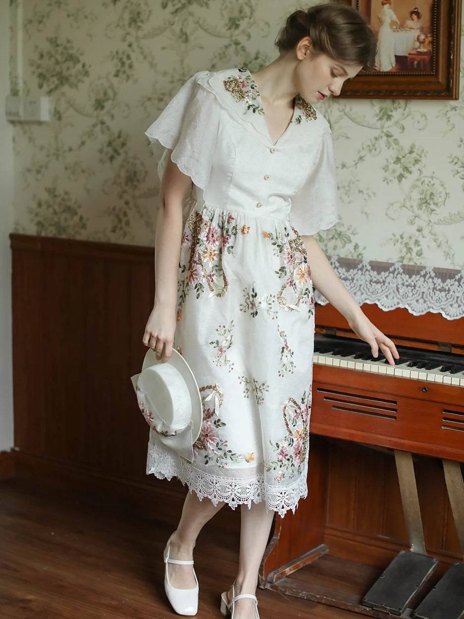 Elizabeth's Retro White Elegance Dress