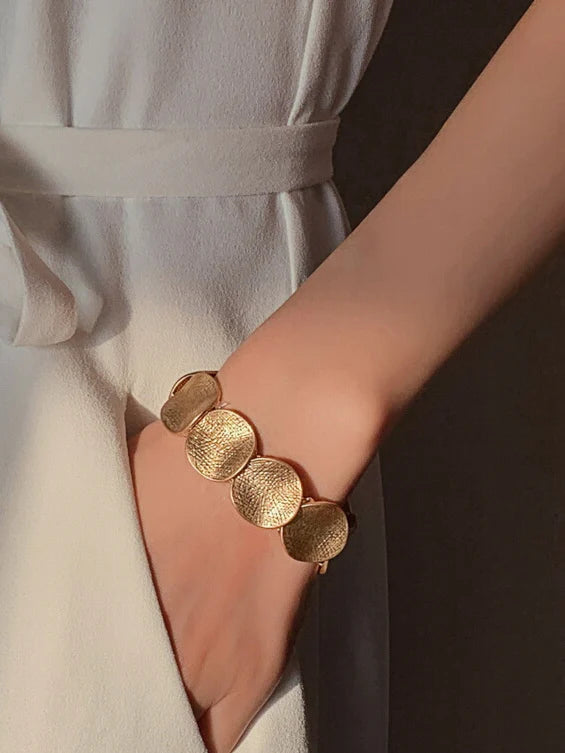Elegant Gold Disc Bracelet