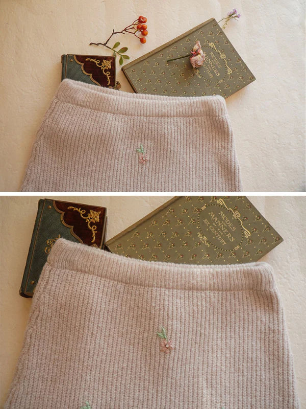 Embroidered Blossom Beige Knit Skirt