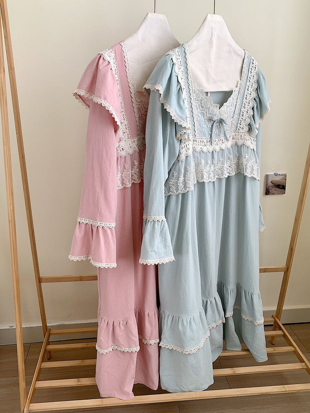 Vintage Lace-Trimmed Cozy Loungewear