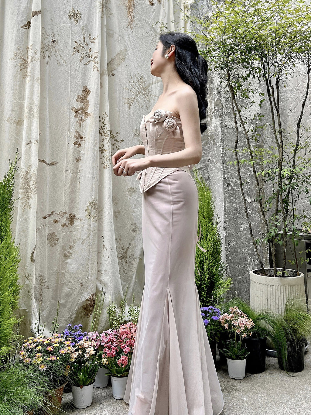 Blooming Ivory Rose Corset