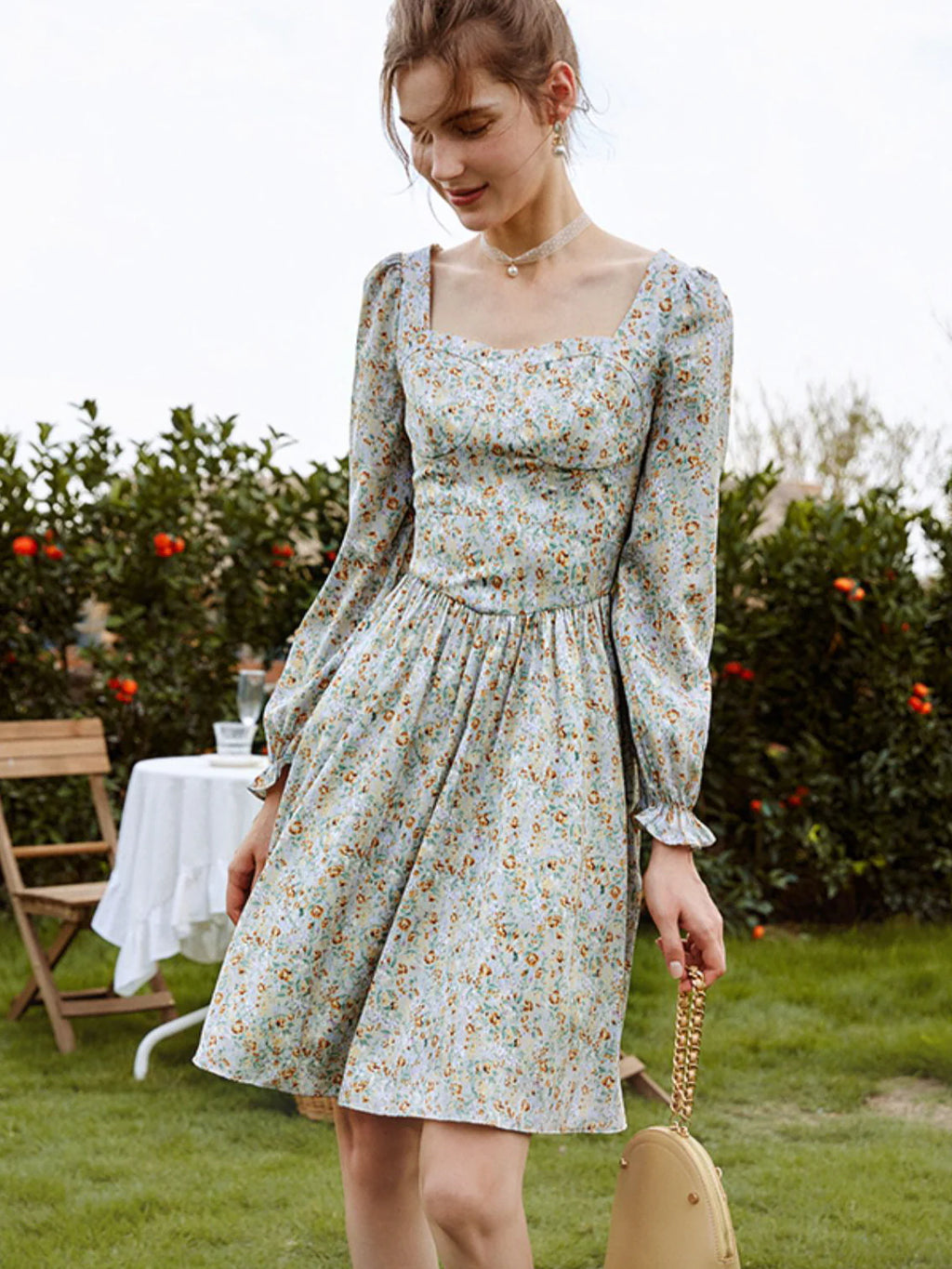 Eleanor's Grey Garden Dress