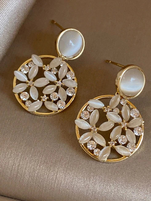 Cat's Eye Flower Earrings